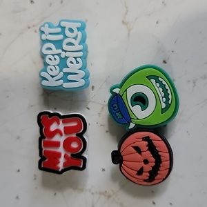 NEW! 4pc crock charms